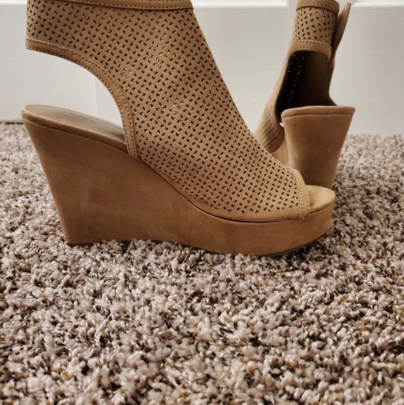 Tan Suede Wedge Heels - Picture 3 of 6